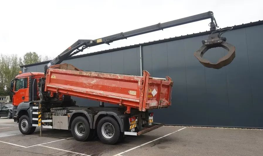 MAN TGS 28.400 / 6x6 / WYWROTKA 2-STRONNA Z HDS HMF 1643 Z2/ EURO 5 - Camião basculante: foto 2 MAN TGS 28.400 / 6x6 / WYWROTKA 2-STRONNA Z HDS HMF 1643 Z2/ EURO 5 - Camião basculante: foto 2