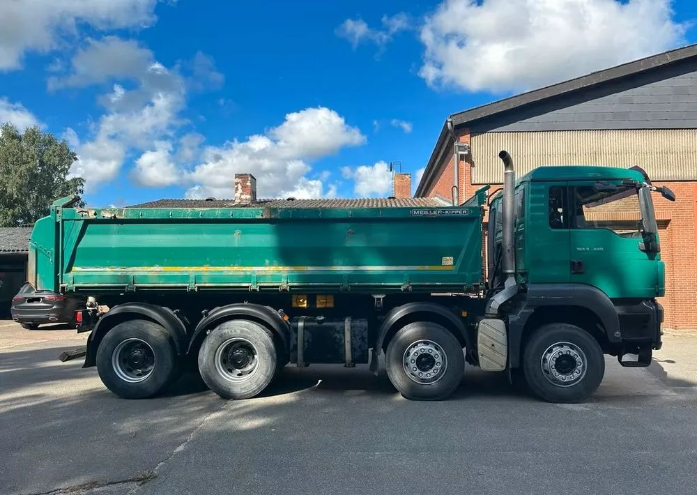 MAN TGS 35.440 8x4 Meiller Trójstronna wywrotka Bordmatik | Retarder | Euro 5 - Camião basculante: foto 4 MAN TGS 35.440 8x4 Meiller Trójstronna wywrotka Bordmatik | Retarder | Euro 5 - Camião basculante: foto 4