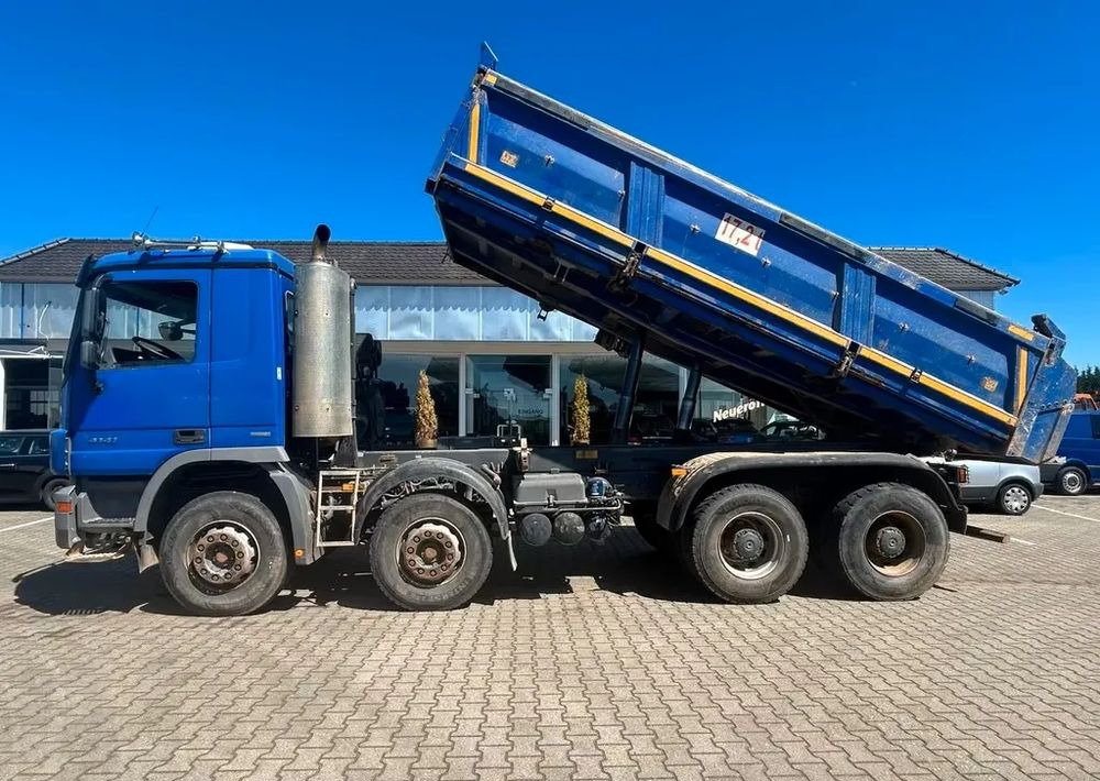 Mercedes-Benz ACTROS 4141 K 8x4 – wywrotka 3-stronna MEILLER- Retarder -Euro5 - Camião basculante: foto 2 Mercedes-Benz ACTROS 4141 K 8x4 – wywrotka 3-stronna MEILLER- Retarder -Euro5 - Camião basculante: foto 2