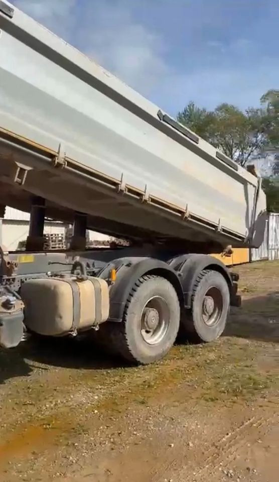 Mercedes-Benz AROCS 4143 8x4 | BORTMATIC - wywrotka trójstronna  | Retarder |Zawieszenie na resorach | - Camião basculante: foto 4 Mercedes-Benz AROCS 4143 8x4 | BORTMATIC - wywrotka trójstronna  | Retarder |Zawieszenie na resorach | - Camião basculante: foto 4