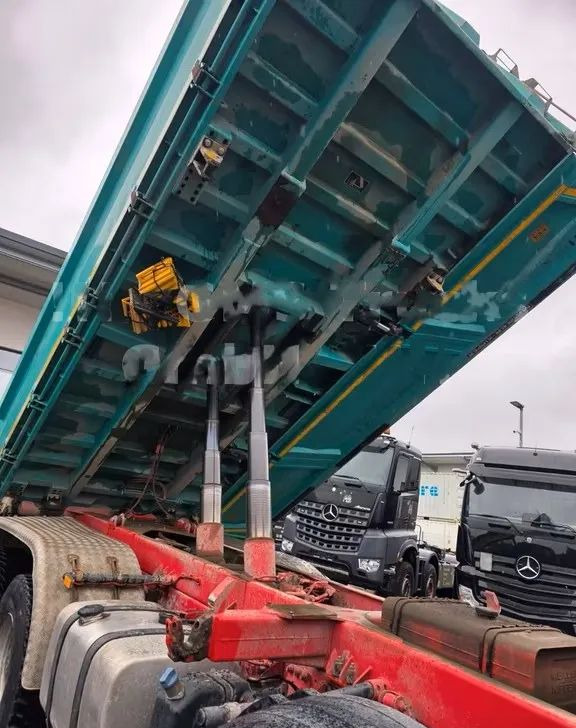 Camião basculante Mercedes-Benz Actros 3544 / 4144 •EPS •Wywrotka trójstronna  • 8x4 • Meiller BORDMATIK • Euro5 •: foto 16