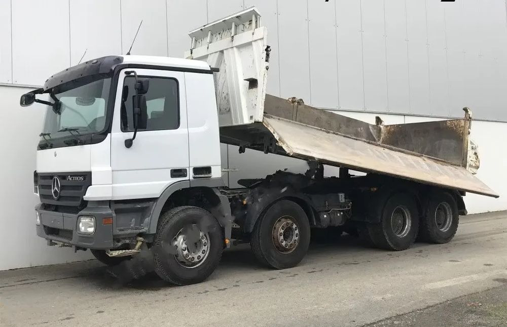 Mercedes-Benz Actros 4141 K 8x4 • 3-stronny wywrot • Bordmatik • Tempomat •Euro4 - Camião basculante: foto 4 Mercedes-Benz Actros 4141 K 8x4 • 3-stronny wywrot • Bordmatik • Tempomat •Euro4 - Camião basculante: foto 4