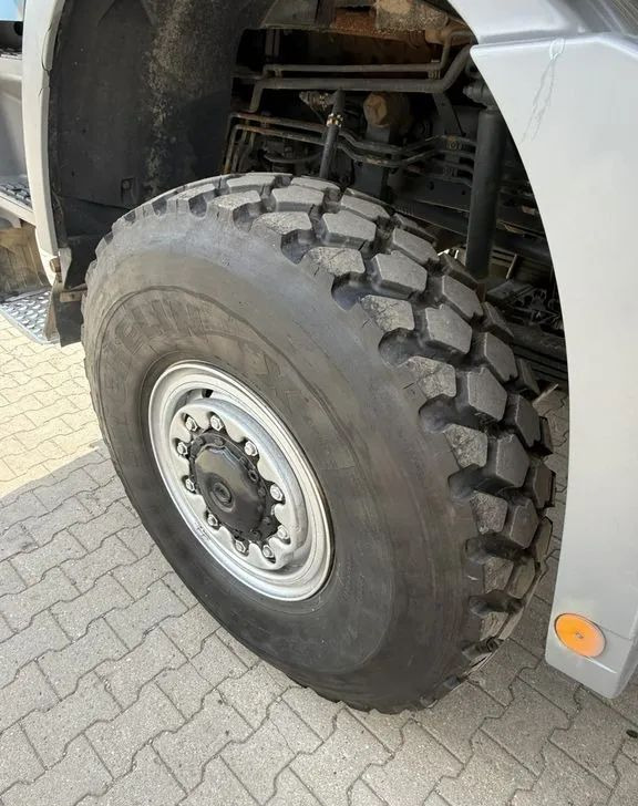 Mercedes-Benz Actros 4141AK 8x8 | Wywrotka Meiller | TELLIGENT z sprzęgłem system stabilizacji jazdy | Euro 5 - Camião basculante: foto 3 Mercedes-Benz Actros 4141AK 8x8 | Wywrotka Meiller | TELLIGENT z sprzęgłem system stabilizacji jazdy | Euro 5 - Camião basculante: foto 3