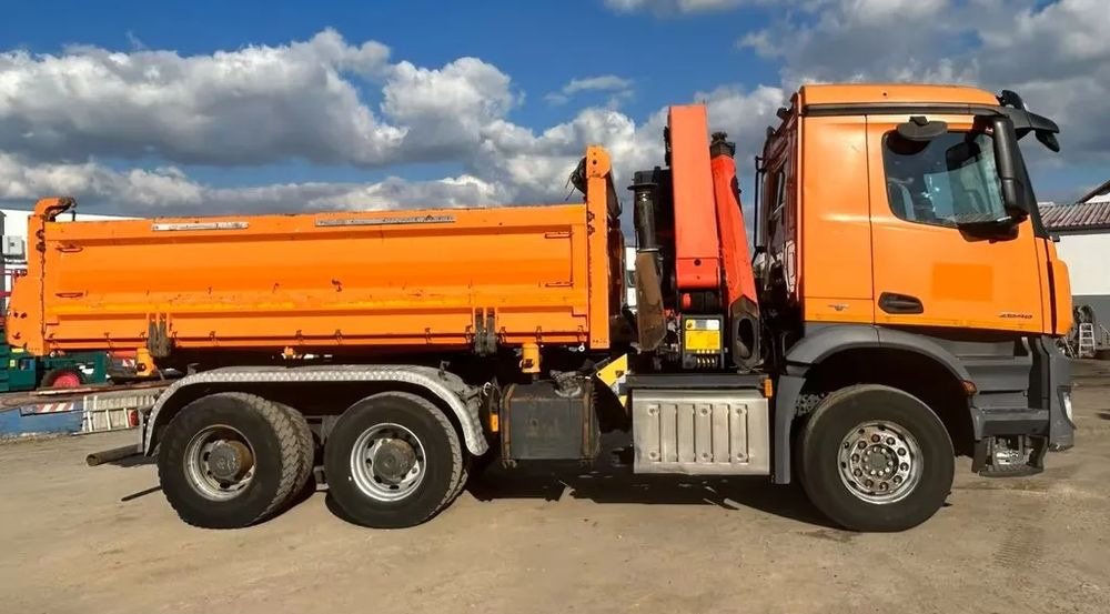 Mercedes-Benz Arocs 2648/3 – 3-stronny wywrotka Meiller / Żuraw Palfinger PK23002 / 2x BORDMATIK / Automatyczna - Camião basculante: foto 5 Mercedes-Benz Arocs 2648/3 – 3-stronny wywrotka Meiller / Żuraw Palfinger PK23002 / 2x BORDMATIK / Automatyczna - Camião basculante: foto 5
