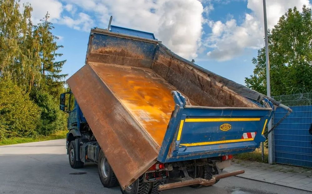 Mercedes-Benz Arocs 2652 6x4 – Wywrotka trójstronna Meiller z Bordmatik (Euro 6) - Camião basculante: foto 5 Mercedes-Benz Arocs 2652 6x4 – Wywrotka trójstronna Meiller z Bordmatik (Euro 6) - Camião basculante: foto 5