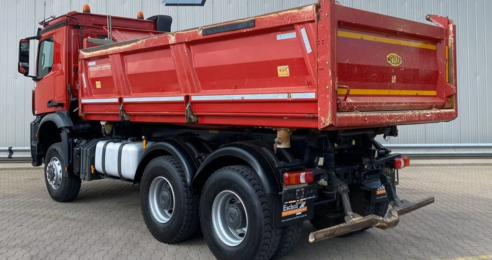 Mercedes-Benz Arocs 3345 | 6x6 Allrad | Wywrotka MEILLER Bordmatik | Euro 6 | - Camião basculante: foto 4 Mercedes-Benz Arocs 3345 | 6x6 Allrad | Wywrotka MEILLER Bordmatik | Euro 6 | - Camião basculante: foto 4