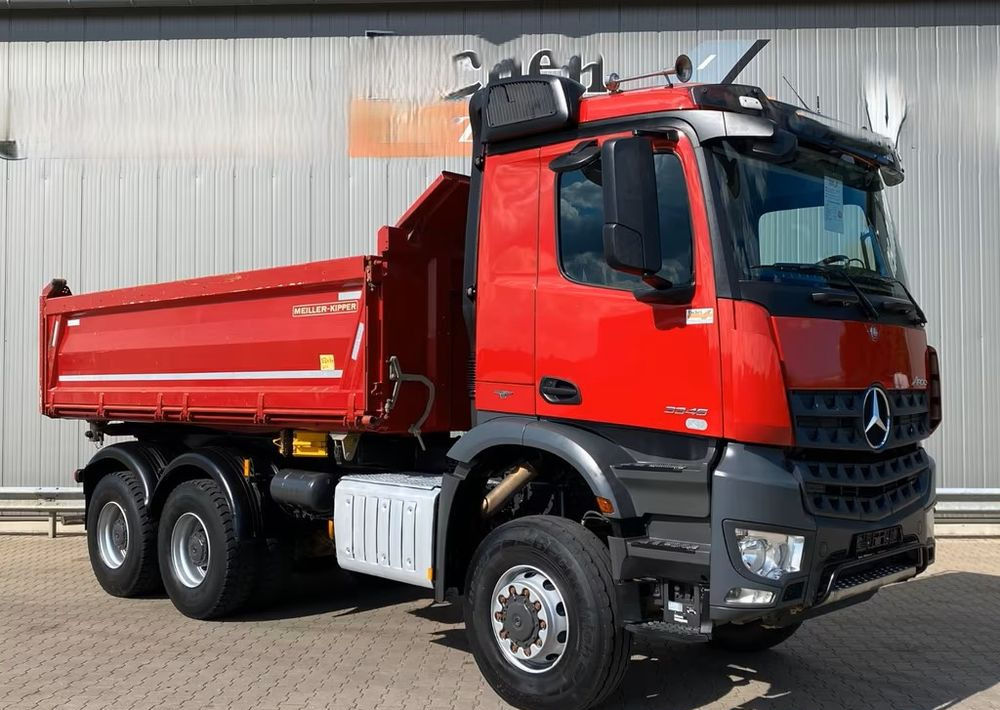 Mercedes-Benz Arocs 3345 | 6x6 Allrad | Wywrotka MEILLER Bordmatik | Euro 6 | - Camião basculante: foto 5 Mercedes-Benz Arocs 3345 | 6x6 Allrad | Wywrotka MEILLER Bordmatik | Euro 6 | - Camião basculante: foto 5