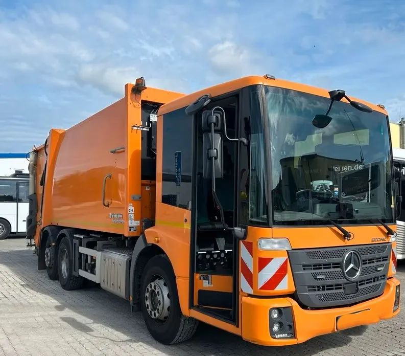 Mercedes-Benz Econic 2630 L Faun Variopress Zöller / 1. właściciel / Euro6 / 6x2 / - Caminhão de lixo: foto 1 Mercedes-Benz Econic 2630 L Faun Variopress Zöller / 1. właściciel / Euro6 / 6x2 / - Caminhão de lixo: foto 1