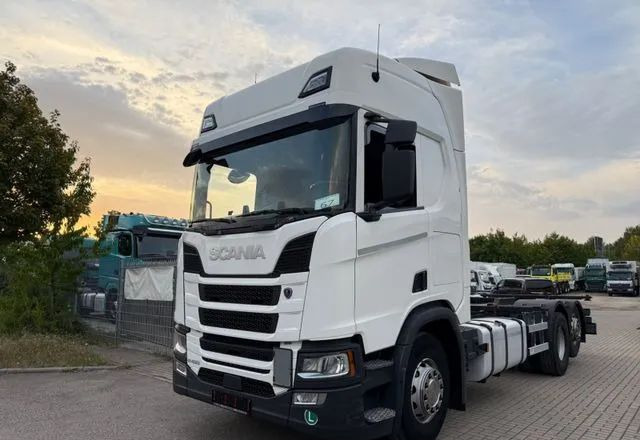 Scania R450 BDF • 6x2 • Euro 6d • Skrętna tylna oś • Retarder • Pod zabudowę • - Camião chassi: foto 5 Scania R450 BDF • 6x2 • Euro 6d • Skrętna tylna oś • Retarder • Pod zabudowę • - Camião chassi: foto 5