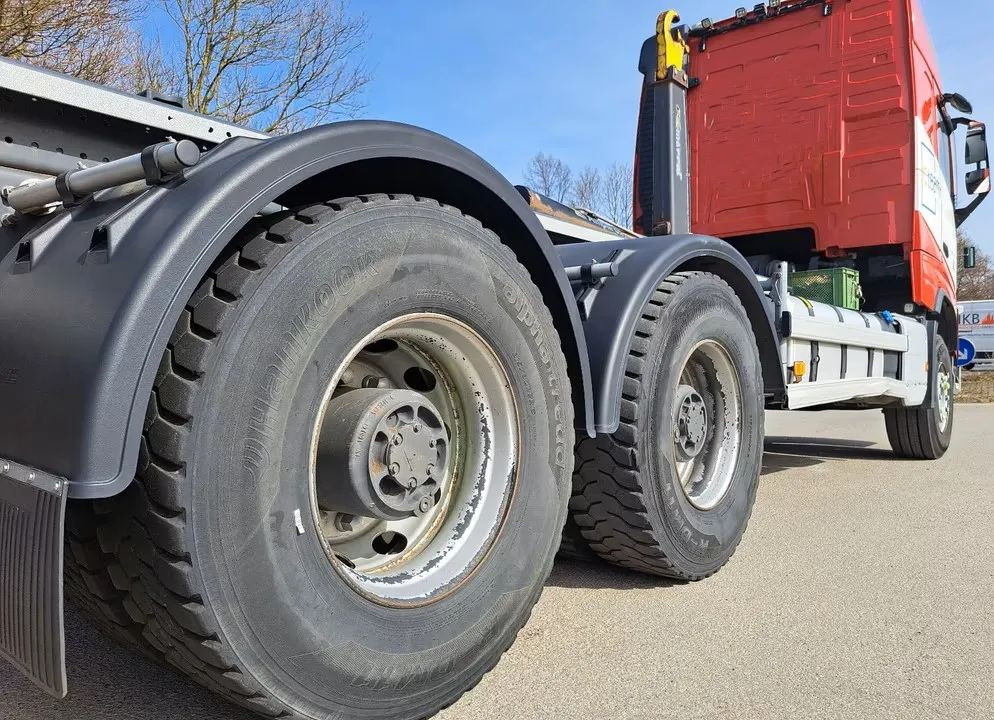Volvo FH 64 R510 High-Line • 6x4 • Klimatyzacja postojowa • Hakowiec• Euro6 • zawieszenie pneumatyczne - Camião polibenne: foto 5 Volvo FH 64 R510 High-Line • 6x4 • Klimatyzacja postojowa • Hakowiec• Euro6 • zawieszenie pneumatyczne - Camião polibenne: foto 5