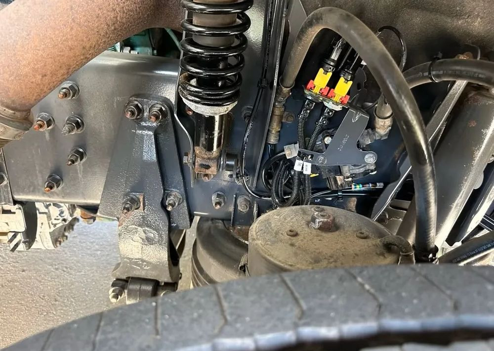 Volvo FM420 6x2 | HDS Atlas AK 186-3 z przestrzenią ładunkową | Euro6 |238 000 km - Camião de caixa aberta/ Plataforma, Camião grua: foto 5 Volvo FM420 6x2 | HDS Atlas AK 186-3 z przestrzenią ładunkową | Euro6 |238 000 km - Camião de caixa aberta/ Plataforma, Camião grua: foto 5