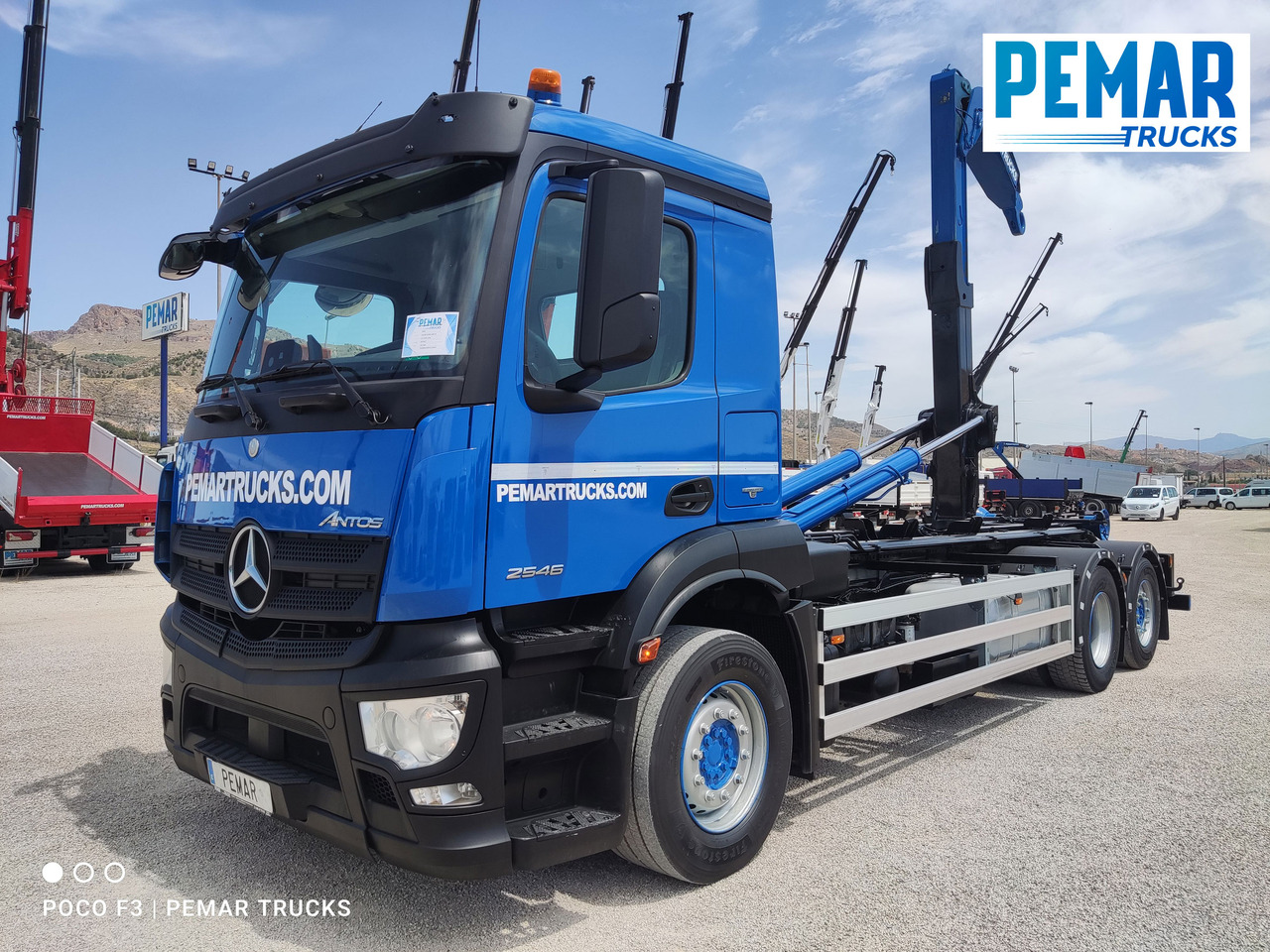MERCEDES-BENZ ANTOS 2546 6X2 MULTILIFT - Camião transportador de contêineres/ Caixa móvel: foto 1 MERCEDES-BENZ ANTOS 2546 6X2 MULTILIFT - Camião transportador de contêineres/ Caixa móvel: foto 1