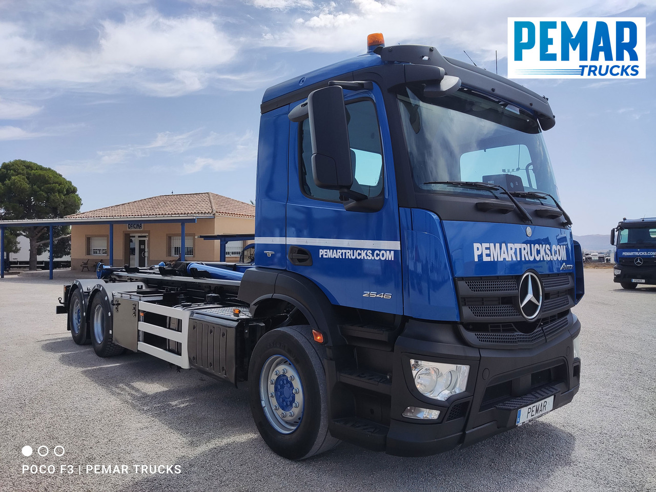 MERCEDES-BENZ ANTOS 2546 6X2 MULTILIFT - Camião transportador de contêineres/ Caixa móvel: foto 4 MERCEDES-BENZ ANTOS 2546 6X2 MULTILIFT - Camião transportador de contêineres/ Caixa móvel: foto 4