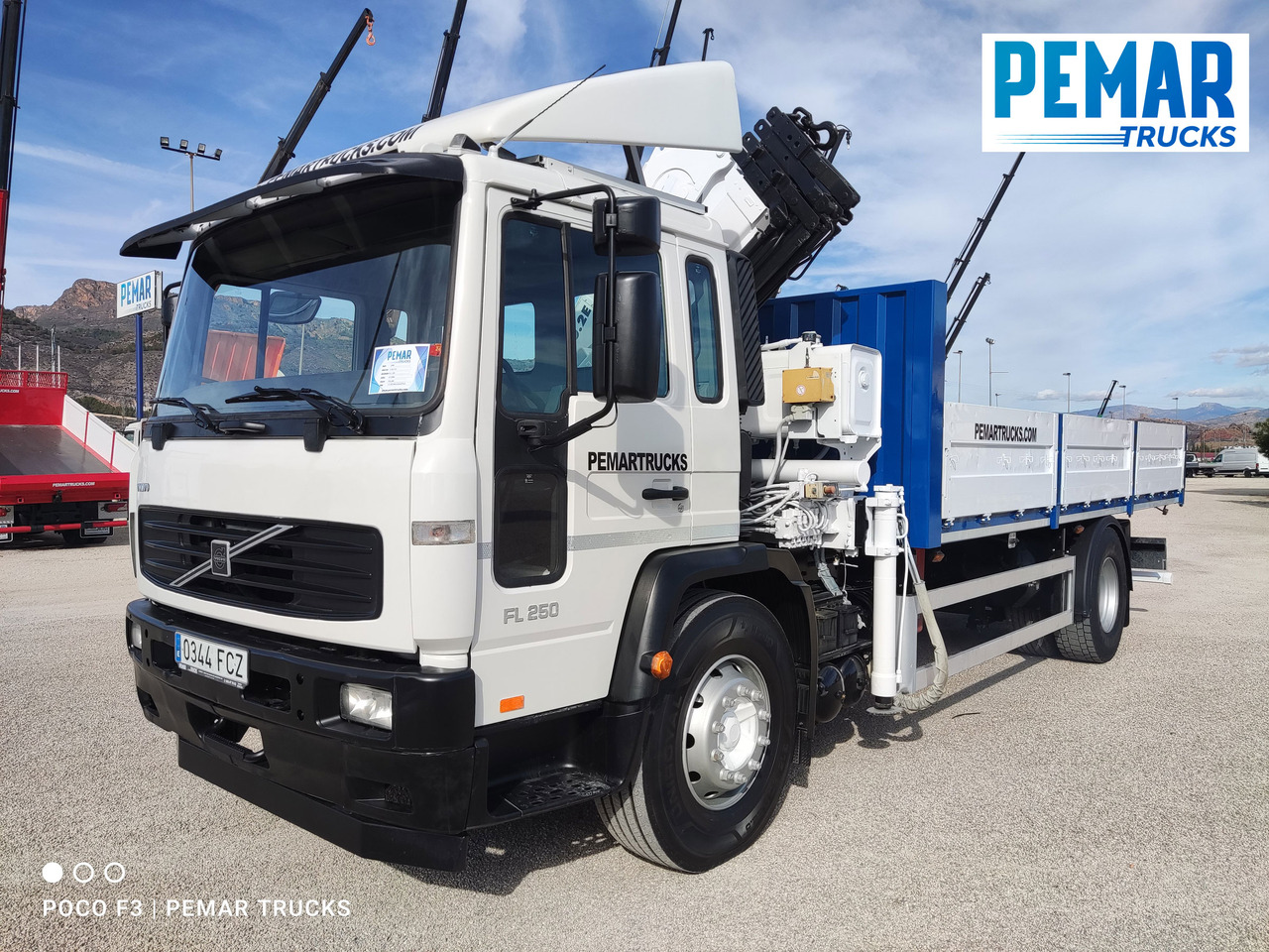 VOLVO FL 250 GRUA CAJA FIJA - Camião de caixa aberta/ Plataforma, Camião grua: foto 2 VOLVO FL 250 GRUA CAJA FIJA - Camião de caixa aberta/ Plataforma, Camião grua: foto 2