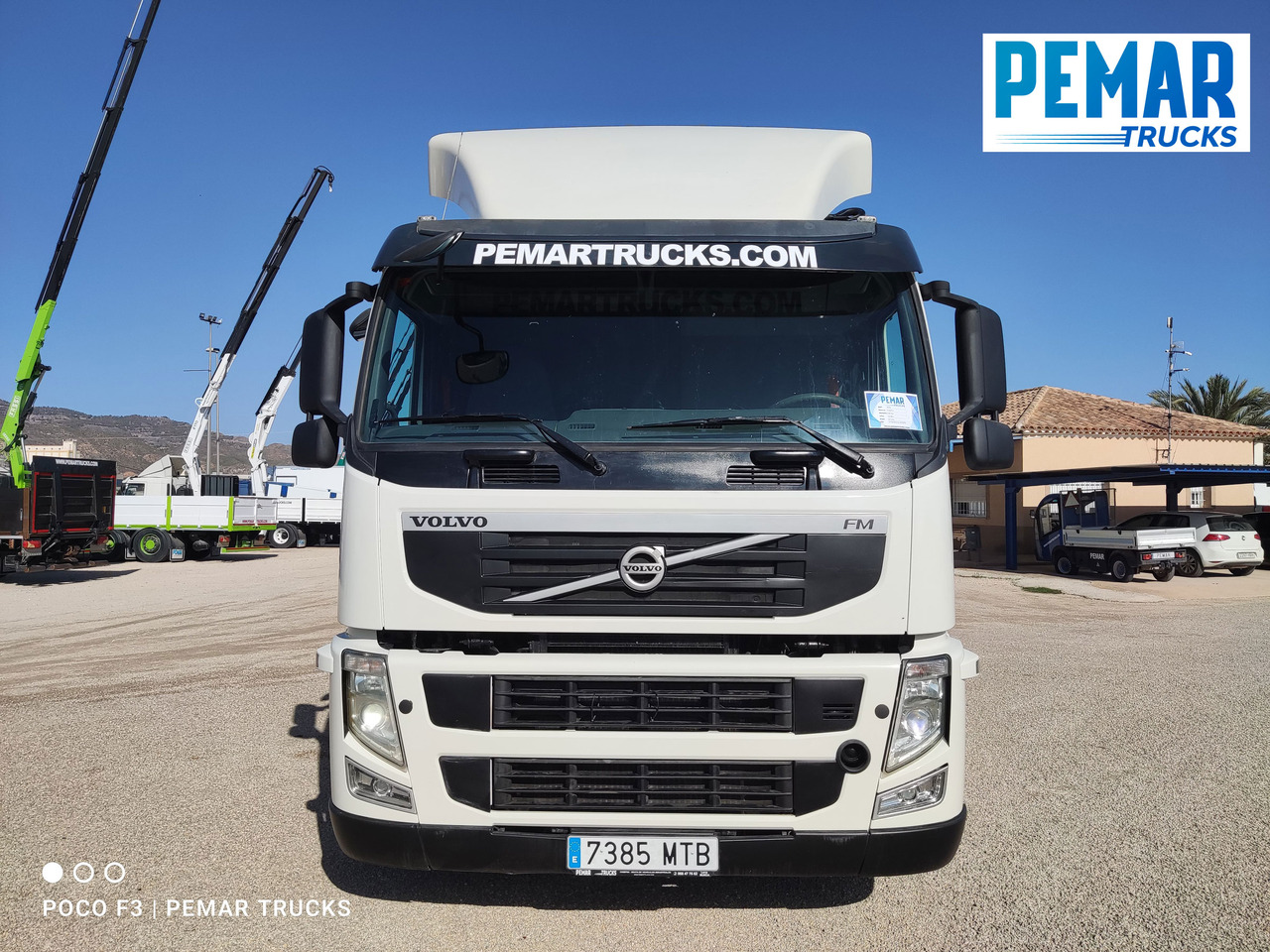 VOLVO FM 410 6X2 GRUA PORTAMAQUINARIA - Camião transporte de veículos, Camião grua: foto 3 VOLVO FM 410 6X2 GRUA PORTAMAQUINARIA - Camião transporte de veículos, Camião grua: foto 3