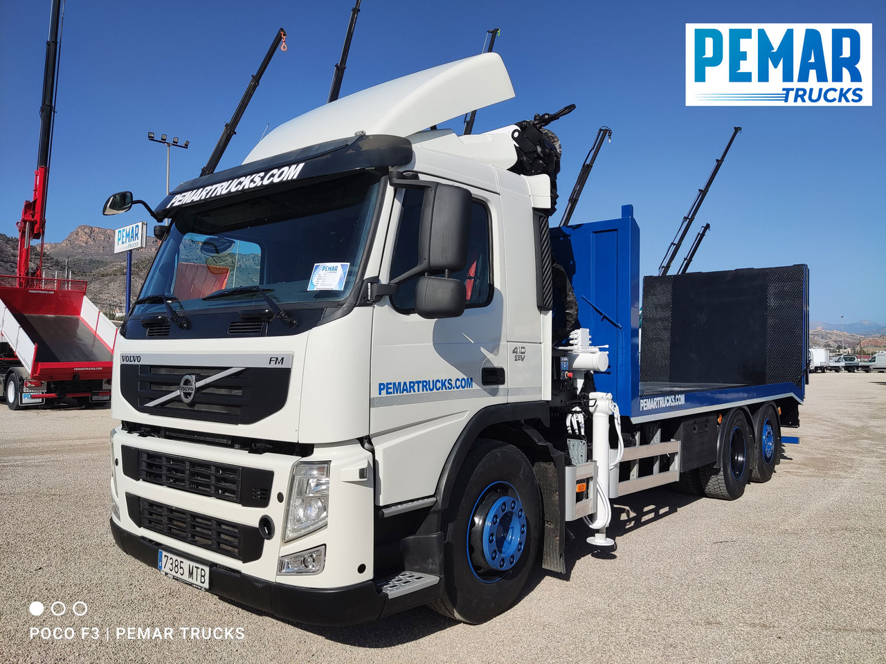 VOLVO FM 410 6X2 GRUA PORTAMAQUINARIA - Camião transporte de veículos, Camião grua: foto 2 VOLVO FM 410 6X2 GRUA PORTAMAQUINARIA - Camião transporte de veículos, Camião grua: foto 2