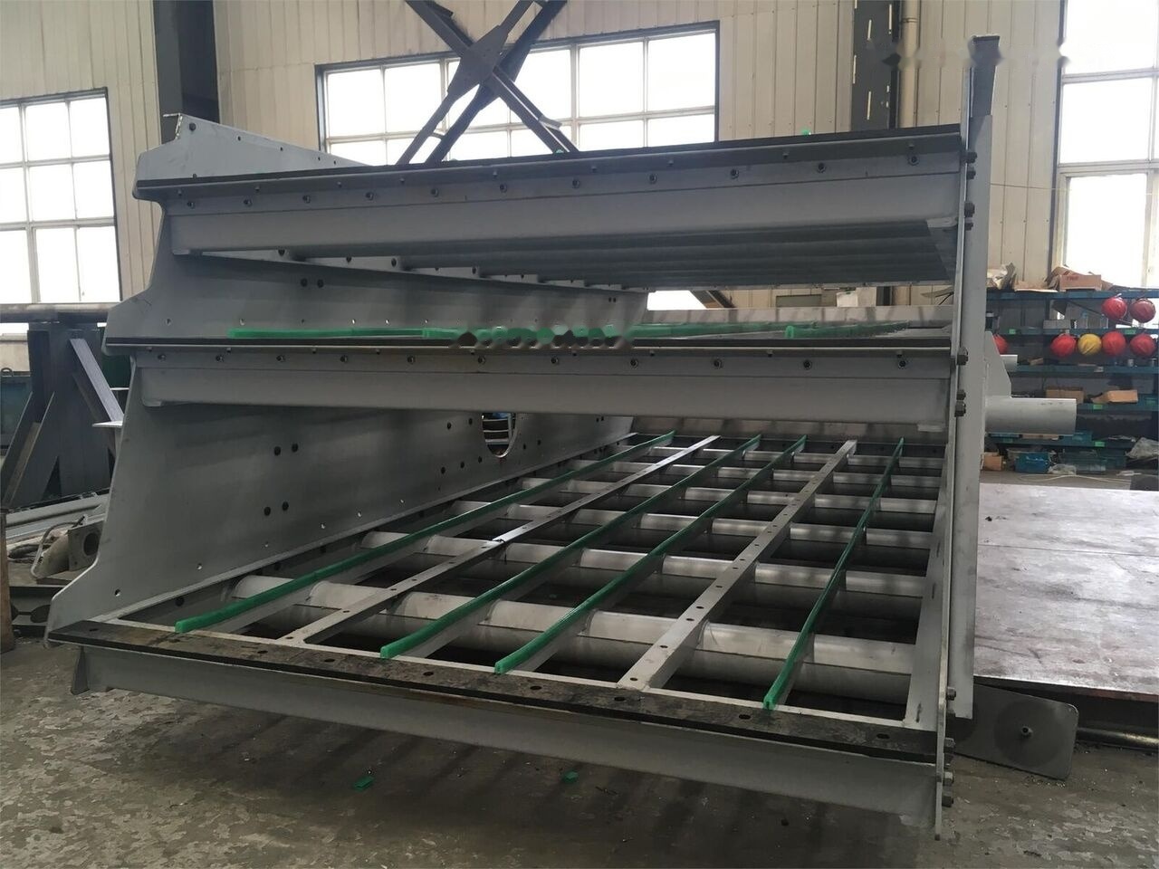 Kinglink Copper Ore Circular Vibrating Screen 3YA2160 | 200TPH - Peneira vibratória: foto 1 Kinglink Copper Ore Circular Vibrating Screen 3YA2160 | 200TPH - Peneira vibratória: foto 1