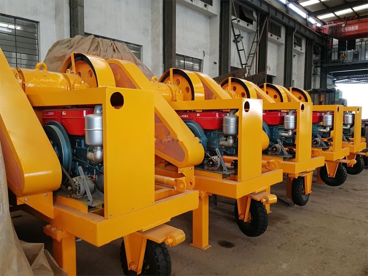 Kinglink Diesel engine Driven Portable Jaw Crusher - Britador de mandíbula: foto 2 Kinglink Diesel engine Driven Portable Jaw Crusher - Britador de mandíbula: foto 2