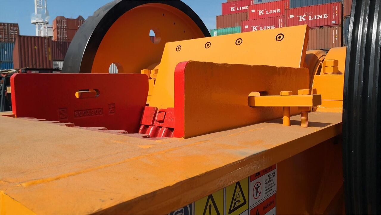 Kinglink High strength PE600x900 Jaw Crusher | Iron Ore - Britador de mandíbula: foto 2 Kinglink High strength PE600x900 Jaw Crusher | Iron Ore - Britador de mandíbula: foto 2