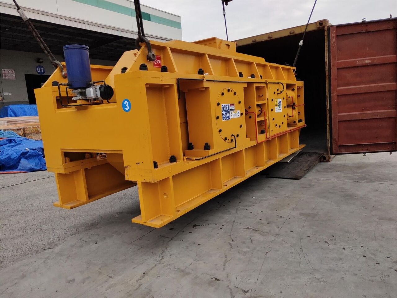 Kinglink KL2PGS1500 hydraulic roller crusher for sand making - Britador: foto 4 Kinglink KL2PGS1500 hydraulic roller crusher for sand making - Britador: foto 4