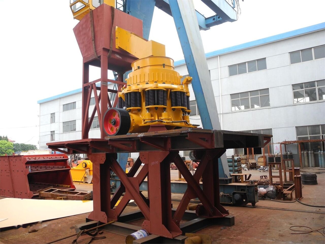 Britador de cone novo Kinglink KLC1000 100TPH Silex Stone Cone Crusher: foto 8