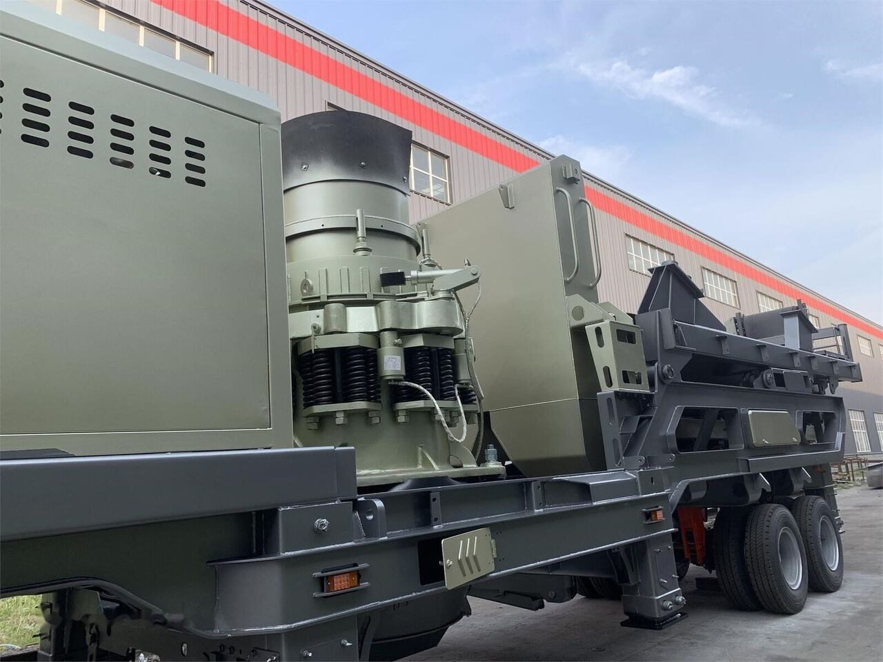 Kinglink Portable Cone Crusher KL3S1860C130 - Britador de cone: foto 4 Kinglink Portable Cone Crusher KL3S1860C130 - Britador de cone: foto 4