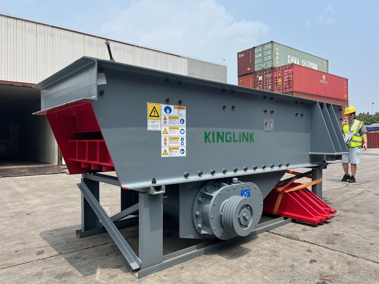 Kinglink Vibrating Grizzly Feeder ZSW380X96 | 150TPH - Máquina de mineração: foto 2 Kinglink Vibrating Grizzly Feeder ZSW380X96 | 150TPH - Máquina de mineração: foto 2
