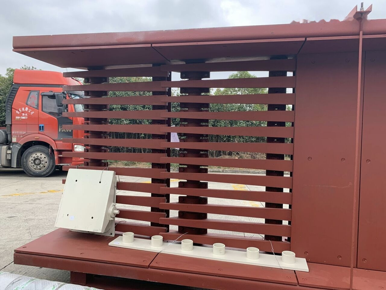 Kinglink ZSW600*180 Vibrating feeder | Quarry | Aggregates Crushing line - Máquina de mineração: foto 5 Kinglink ZSW600*180 Vibrating feeder | Quarry | Aggregates Crushing line - Máquina de mineração: foto 5