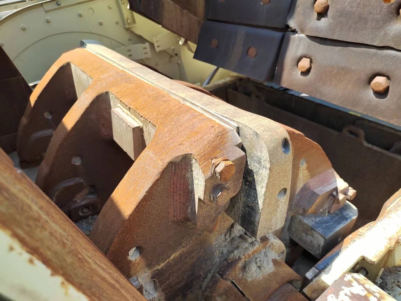Metso Lokotrack LT1213 Impact Crusher - Britadeira móvel: foto 4 Metso Lokotrack LT1213 Impact Crusher - Britadeira móvel: foto 4