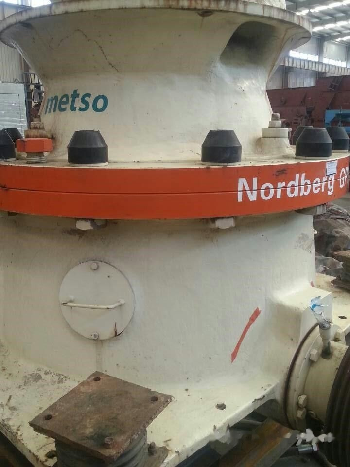 Nordberg GP11F Used Hydraulic Cone Crusher - Britador de cone: foto 2 Nordberg GP11F Used Hydraulic Cone Crusher - Britador de cone: foto 2