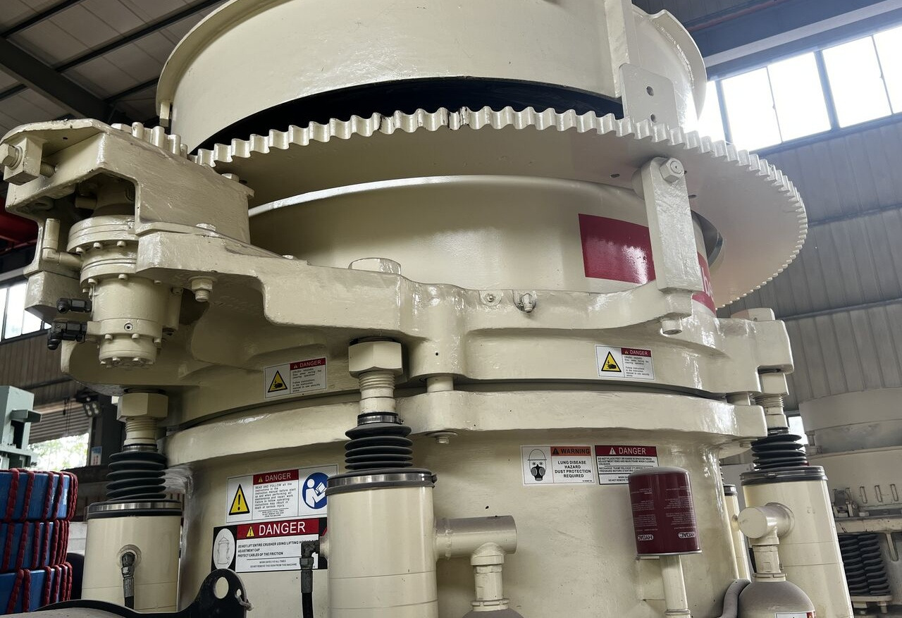 Nordberg Metso HP300 Cone Crusher - Britador de cone: foto 2 Nordberg Metso HP300 Cone Crusher - Britador de cone: foto 2