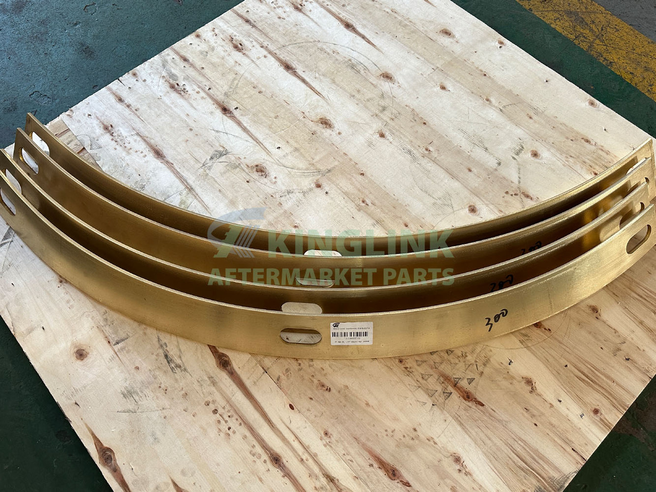 KINGLINK Copper Alloy Frame Seat Liner 1048516271 For HP200 Cone Crusher - Peça de reposição por Máquina de construção: foto 2 KINGLINK Copper Alloy Frame Seat Liner 1048516271 For HP200 Cone Crusher - Peça de reposição por Máquina de construção: foto 2
