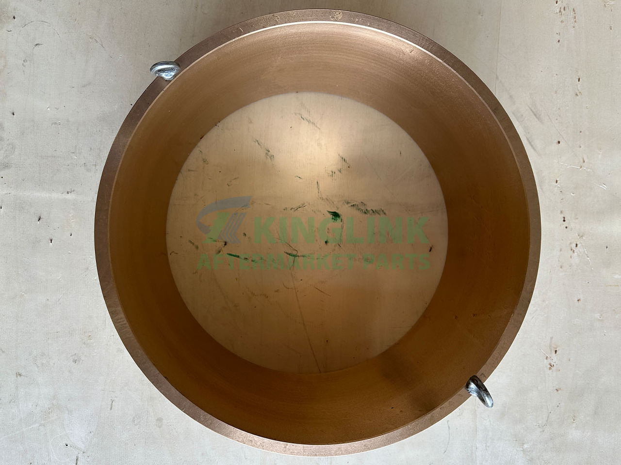 KINGLINK Copper Alloy Lower Head Bushing 1022145730 For HP200 Cone Crusher - Peça de reposição por Máquina de construção: foto 1 KINGLINK Copper Alloy Lower Head Bushing 1022145730 For HP200 Cone Crusher - Peça de reposição por Máquina de construção: foto 1