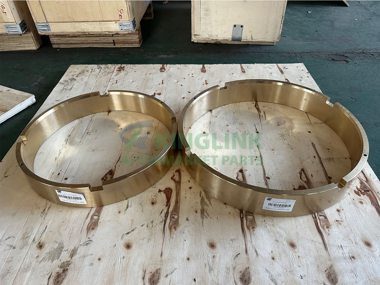 KINGLINK Copper Alloy Upper Head Bushing 1022145719 For HP200 Cone Crusher - Peça de reposição por Máquina de construção: foto 1 KINGLINK Copper Alloy Upper Head Bushing 1022145719 For HP200 Cone Crusher - Peça de reposição por Máquina de construção: foto 1