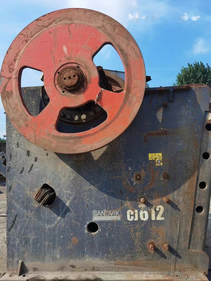 Sandvik Original CJ612 Jaw Crusher - Britador de mandíbula: foto 1 Sandvik Original CJ612 Jaw Crusher - Britador de mandíbula: foto 1