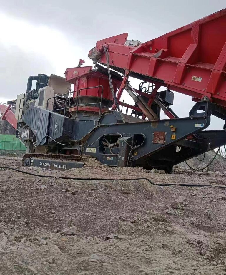 Sandvik QJ341,QH441,QA451 - Britador de mandíbula: foto 2 Sandvik QJ341,QH441,QA451 - Britador de mandíbula: foto 2