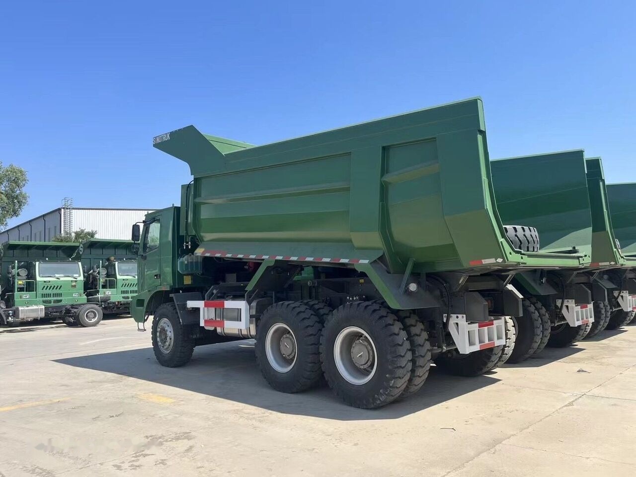 Sinotruk Howo ZZ5707S3840AJ - Caminhão fora de estrada: foto 4 Sinotruk Howo ZZ5707S3840AJ - Caminhão fora de estrada: foto 4