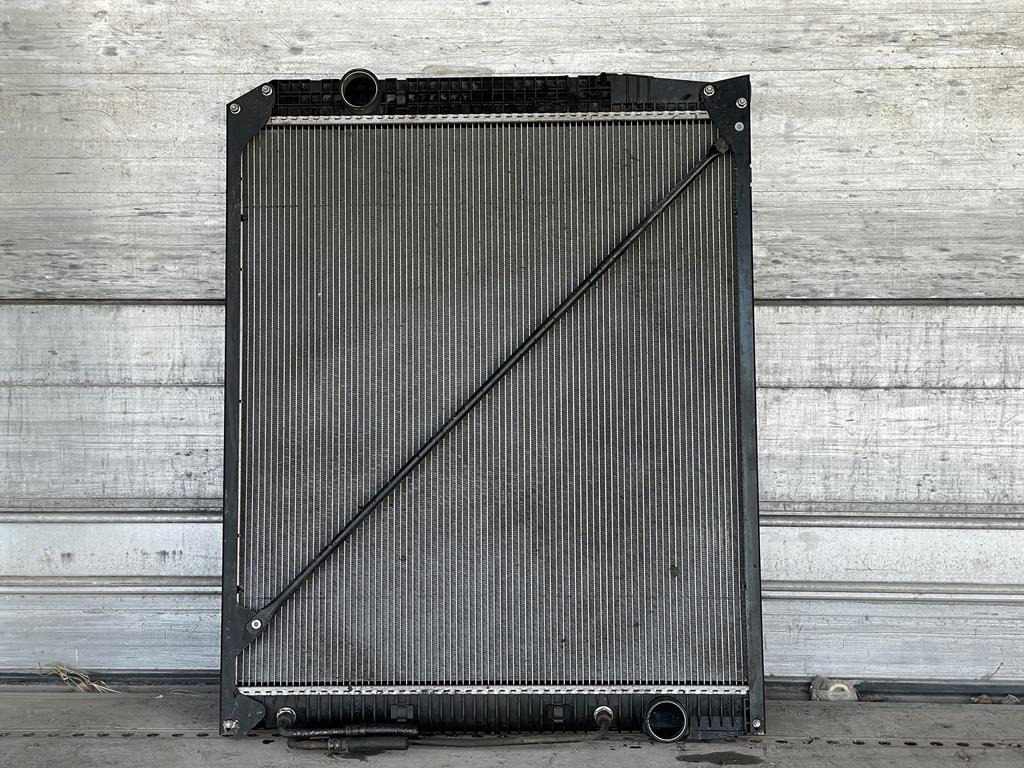 MERCEDES-BENZ ACTROS - BEHR - A 942 500 10 03 - Radiador por Camião: foto 2 MERCEDES-BENZ ACTROS - BEHR - A 942 500 10 03 - Radiador por Camião: foto 2