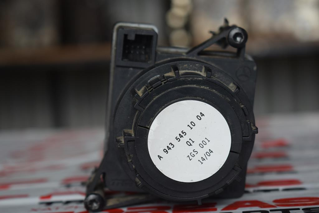 MERCEDES-BENZ ACTROS MP2 LIGHT SWITCH - Sistema elétrico por Camião: foto 2 MERCEDES-BENZ ACTROS MP2 LIGHT SWITCH - Sistema elétrico por Camião: foto 2