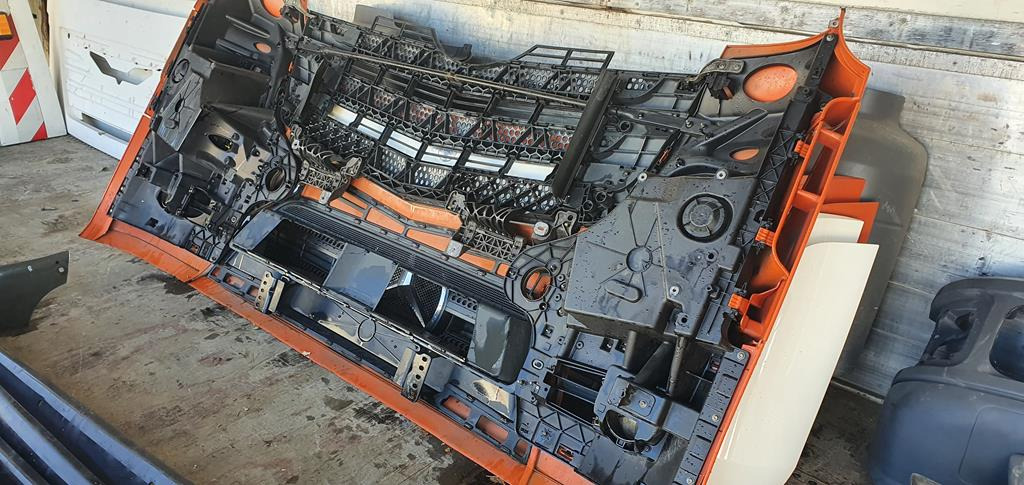 MERCEDES-BENZ ACTROS MP4 - Para-choque por Camião: foto 4 MERCEDES-BENZ ACTROS MP4 - Para-choque por Camião: foto 4