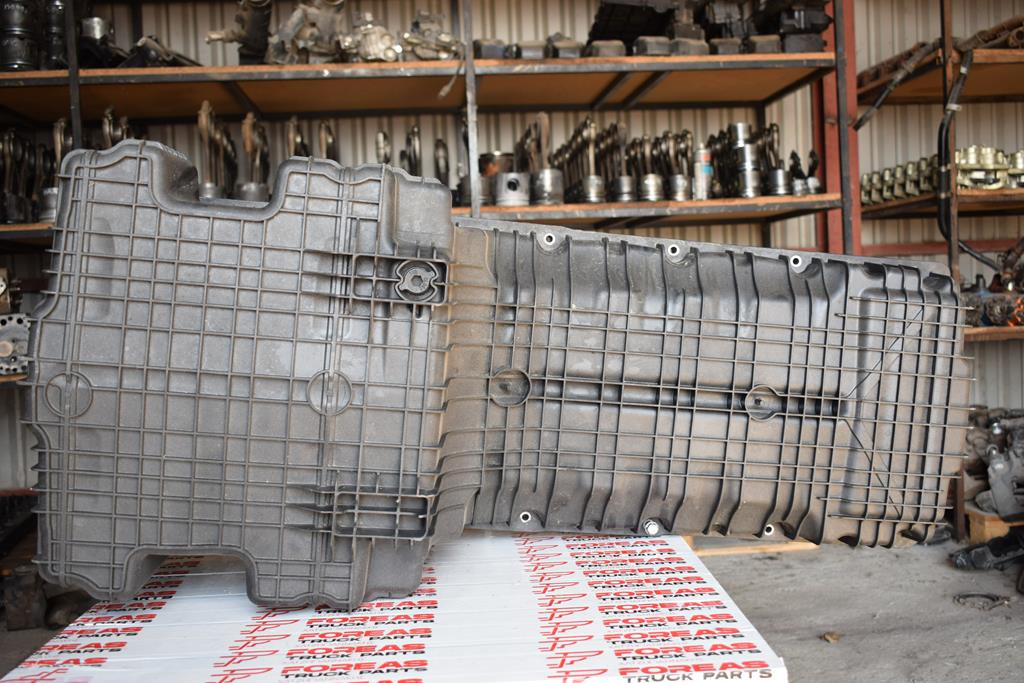 MERCEDES-BENZ ACTROS MP4 - Cárter de óleo por Camião: foto 3 MERCEDES-BENZ ACTROS MP4 - Cárter de óleo por Camião: foto 3