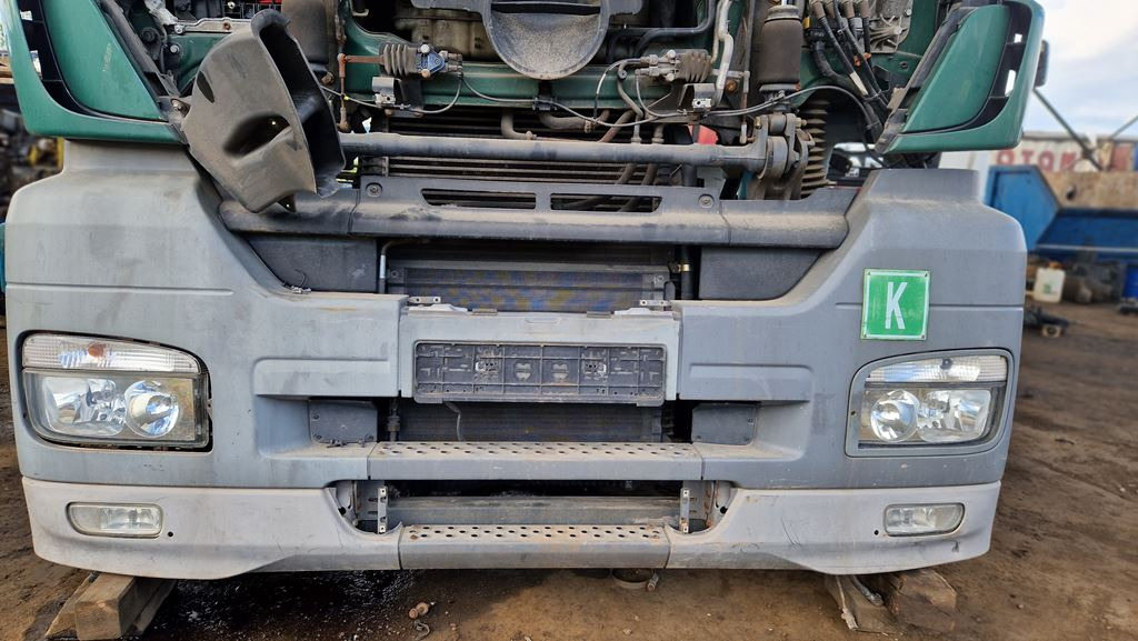 MERCEDES-BENZ AXOR - Para-choque por Camião: foto 1 MERCEDES-BENZ AXOR - Para-choque por Camião: foto 1