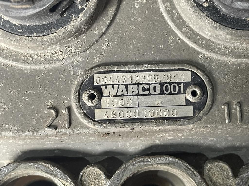 MERCEDES-BENZ BRAKE VALVE - 0044312205 / 011 - Válvula de freio por Camião: foto 4 MERCEDES-BENZ BRAKE VALVE - 0044312205 / 011 - Válvula de freio por Camião: foto 4