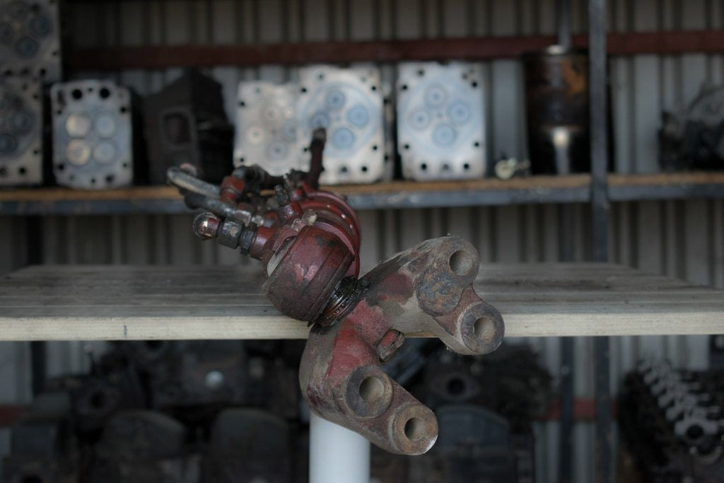 MERCEDES-BENZ SK HYDRAULIC STEERING BOTTLE - Cilindro hidráulico por Camião: foto 2 MERCEDES-BENZ SK HYDRAULIC STEERING BOTTLE - Cilindro hidráulico por Camião: foto 2