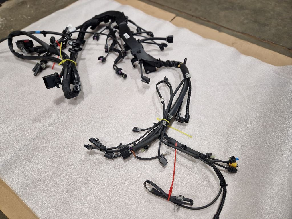 MERCEDES-BENZ SPRINTER OM 651 - A 651 159 2525 - Cables/ Wire harness por Camião: foto 4 MERCEDES-BENZ SPRINTER OM 651 - A 651 159 2525 - Cables/ Wire harness por Camião: foto 4