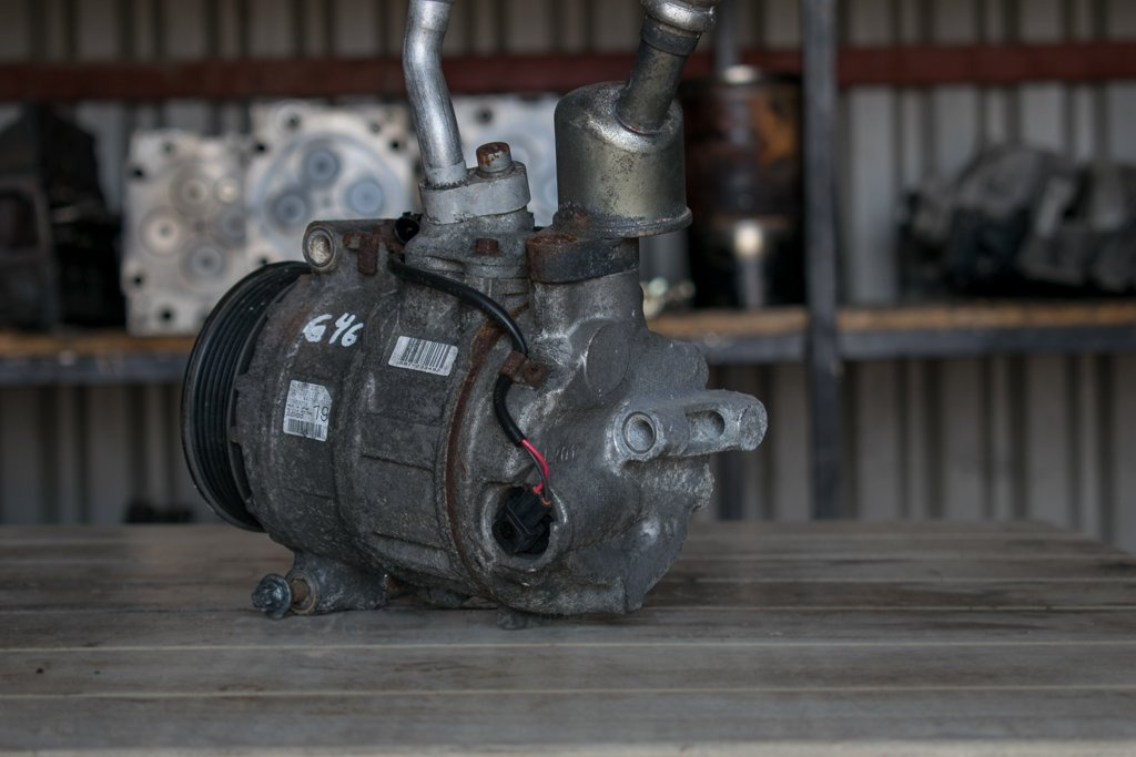 MERCEDES-BENZ SPRINTER OM646 - Peça de ar condicionado por Camião: foto 3 MERCEDES-BENZ SPRINTER OM646 - Peça de ar condicionado por Camião: foto 3