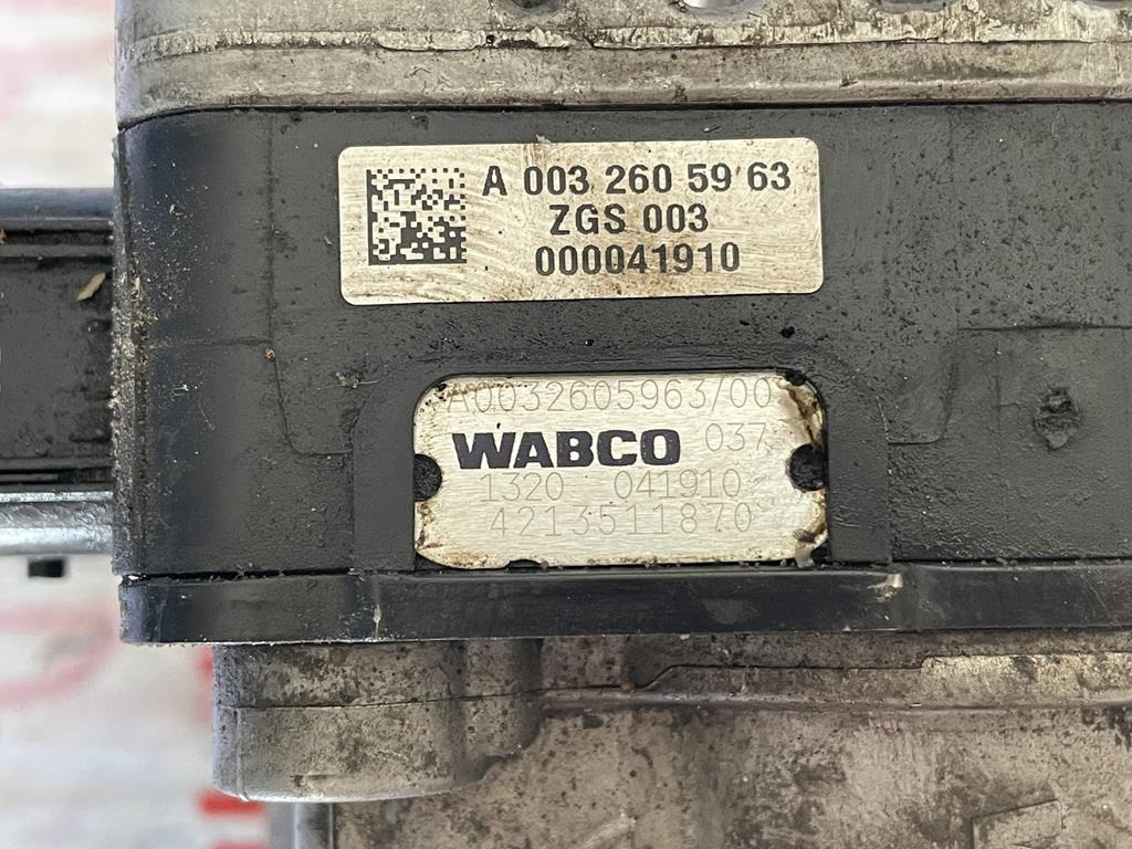 WABCO FOR MERCEDES ACTROS - 4213511870 - Centralina electrónica por Camião: foto 4 WABCO FOR MERCEDES ACTROS - 4213511870 - Centralina electrónica por Camião: foto 4