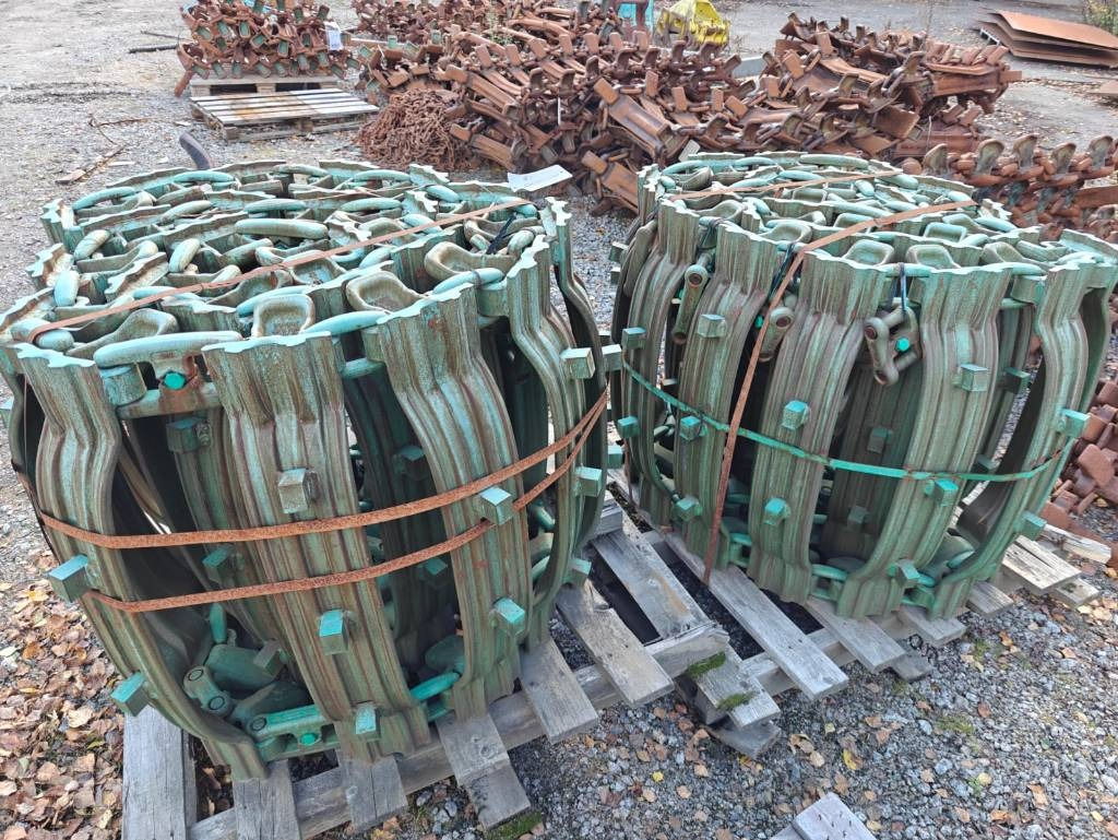 Clark TXSG Wheel Tracks  - Rasto por Equipamento florestal: foto 1 Clark TXSG Wheel Tracks  - Rasto por Equipamento florestal: foto 1