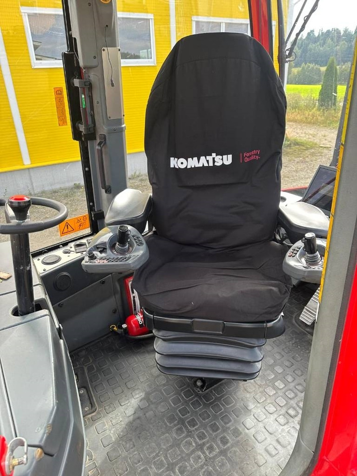 Forwarder Komatsu 875: foto 17 Forwarder Komatsu 875: foto 17