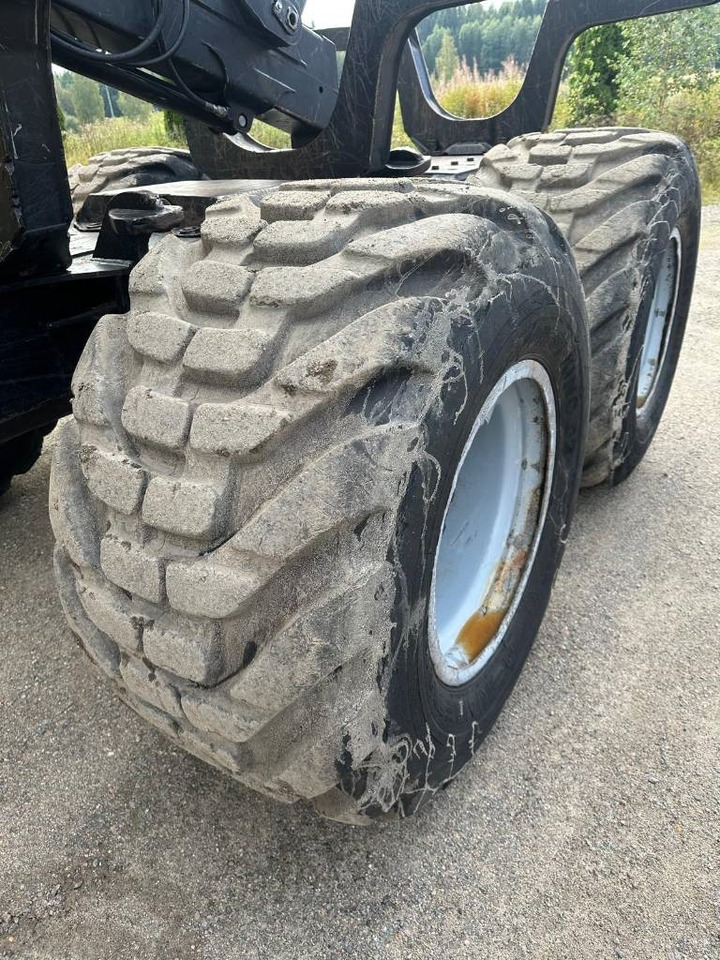 Forwarder Komatsu 875: foto 12 Forwarder Komatsu 875: foto 12